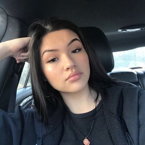 Meet your Posher, Mika